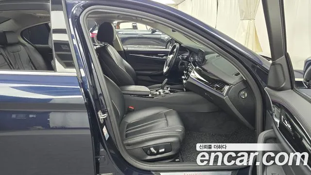 BMW 5 серии 2018 thumb 11