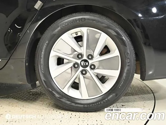 Kia K7 2017 thumb 5