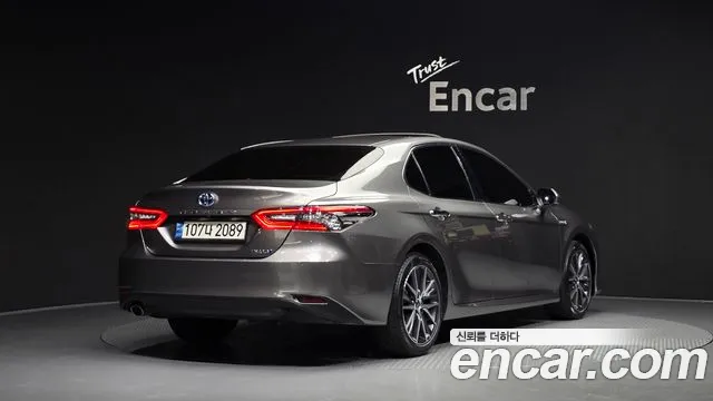 Toyota Camry 2022 thumb 2