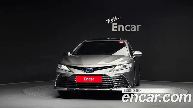 Toyota Camry 2022 thumb 3