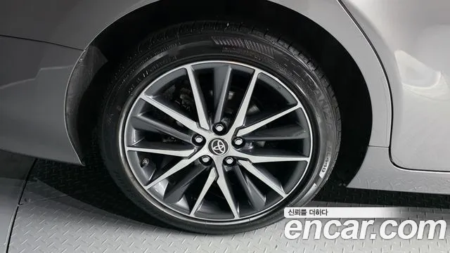 Toyota Camry 2022 thumb 5