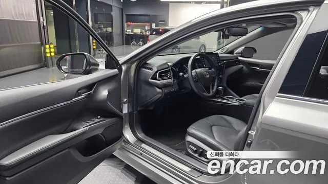 Toyota Camry 2022 thumb 10