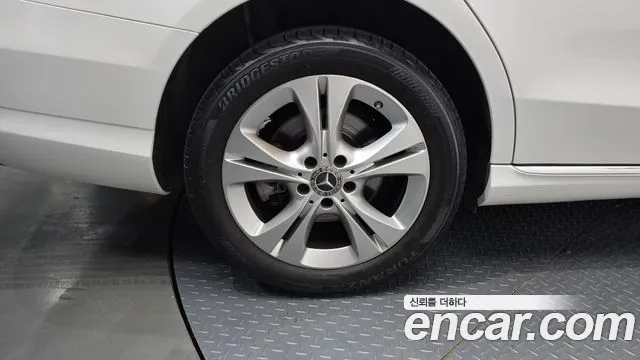 Mercedes-Benz C-Класс 2018 thumb 4