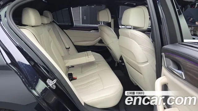 BMW 5 серии 2020 thumb 12