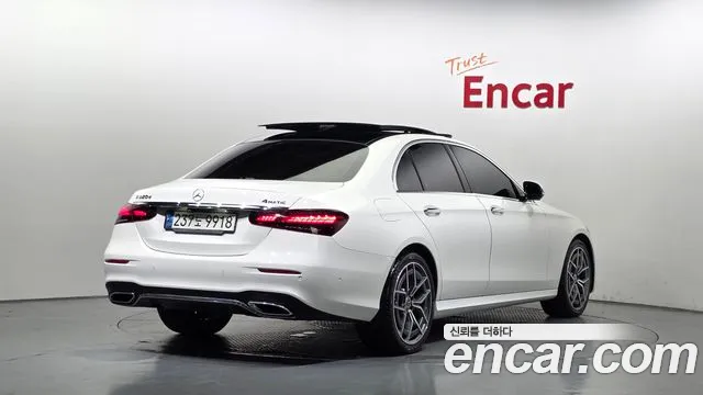 Mercedes-Benz E-Класс 2021 thumb 2