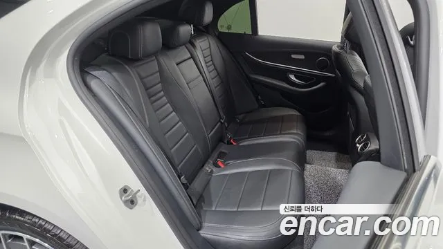 Mercedes-Benz E-Класс 2021 thumb 11