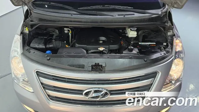 Hyundai Staria 2017 thumb 6