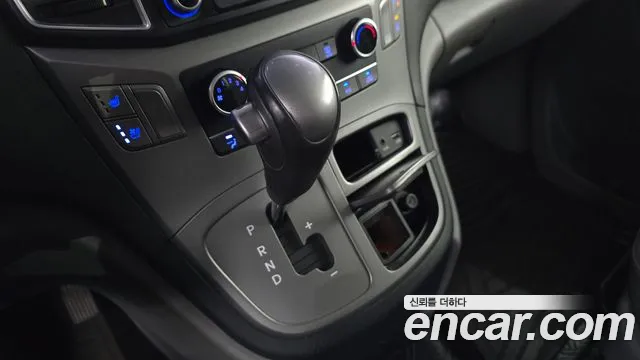 Hyundai Staria 2017 thumb 9