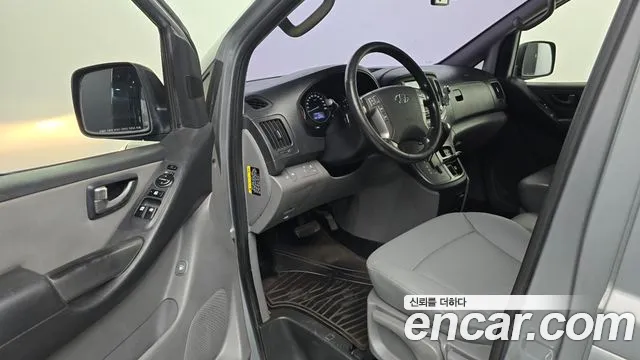 Hyundai Staria 2017 thumb 10