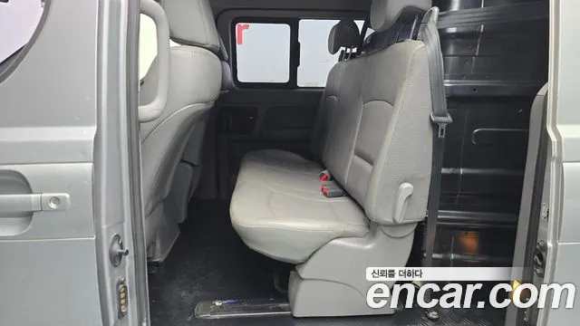 Hyundai Staria 2017 thumb 11