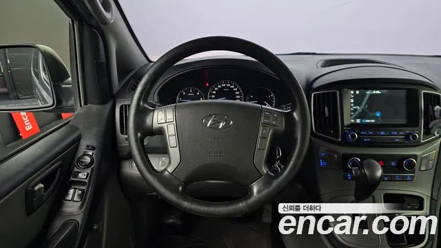 Hyundai Staria 2017 thumb 12