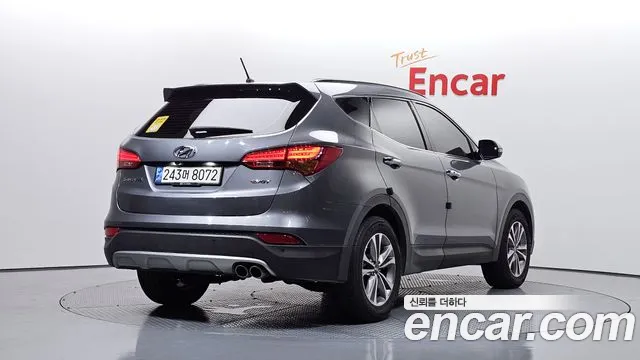 Hyundai Santa Fe 2015 thumb 2