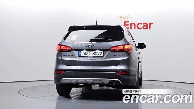 Hyundai Santa Fe 2015 thumb 4