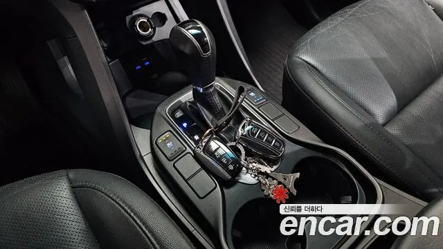 Hyundai Santa Fe 2015 thumb 9