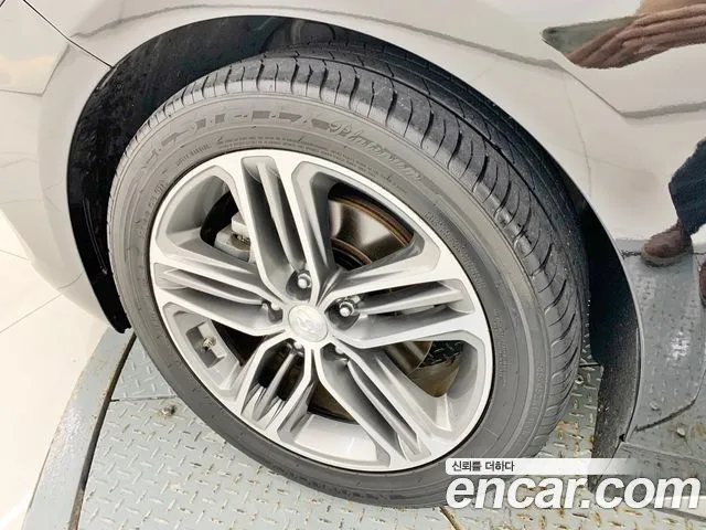 Hyundai Grandeur 2018 thumb 5