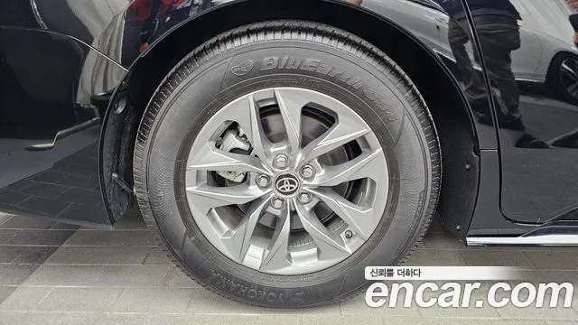Toyota Sienna 2025 thumb 5