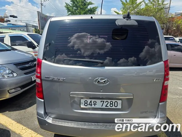 Hyundai Starex 2016 thumb 4