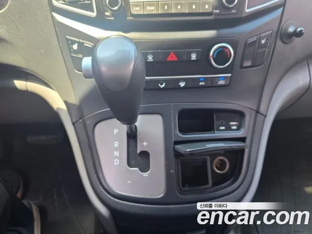 Hyundai Starex 2016 thumb 9