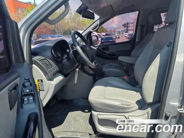 Hyundai Starex 2016 thumb 10