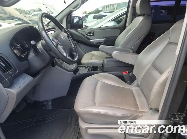 Hyundai Staria 2020 thumb 10