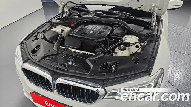 BMW 5 серии 2017 thumb 6