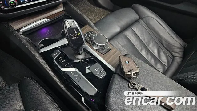 BMW 5 серии 2017 thumb 9