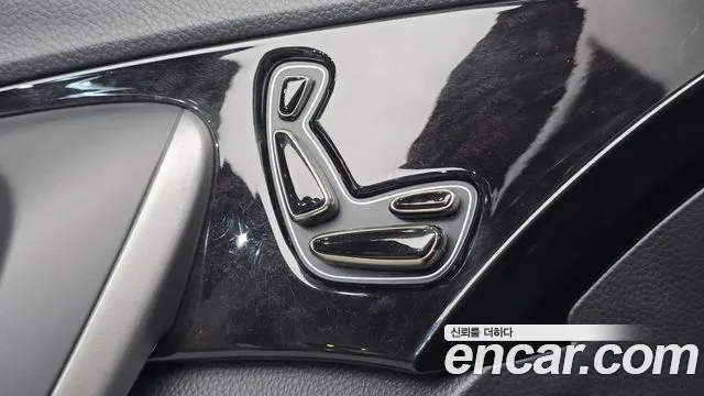 Hyundai Grandeur 2012 thumb 12