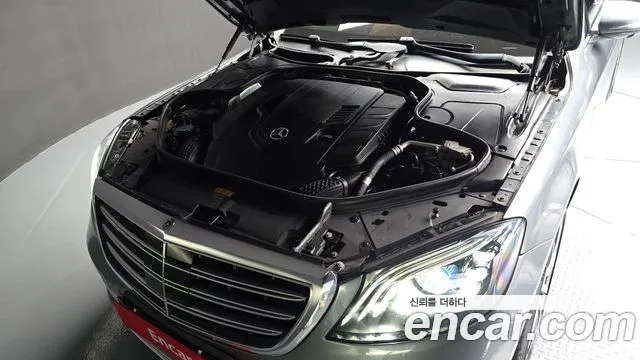Mercedes-Benz S-Класс 2018 thumb 6