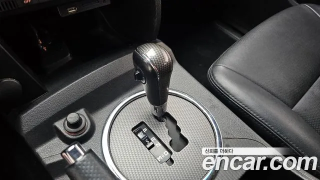 KGM Korando 2015 thumb 9