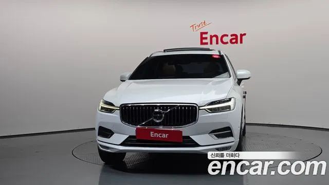 Volvo XC60 2018 thumb 3
