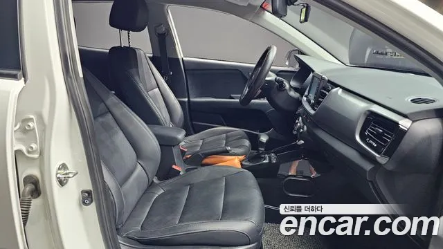 Kia Stonic 2019 thumb 11