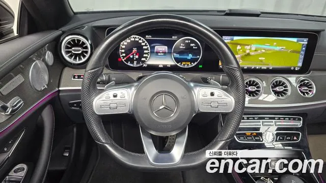 Mercedes-Benz E-Class 2019 thumb 12