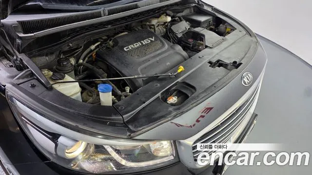 Kia Carnival 2014 thumb 6