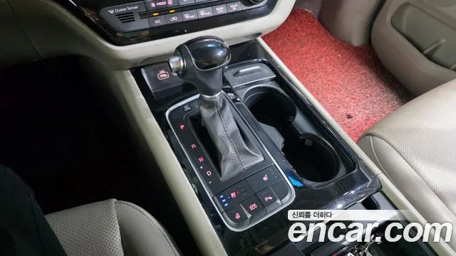 Kia Carnival 2014 thumb 9