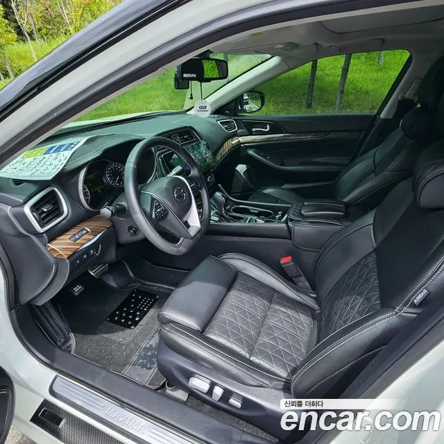 Nissan Maxima 2018 thumb 10