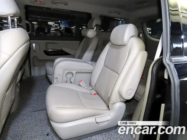Kia Carnival 2018 thumb 7