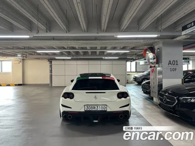 Ferrari GTC4 Lusso 2019 thumb 5