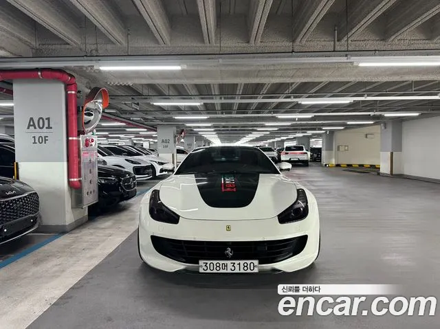 Ferrari GTC4 Lusso 2019 thumb 8