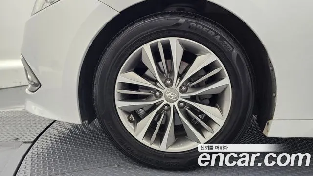 Hyundai Grandeur 2015 thumb 4