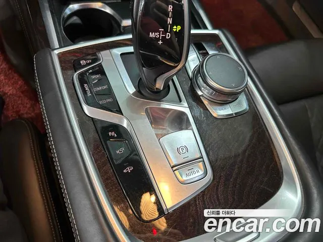 BMW 7 серии 2016 thumb 12