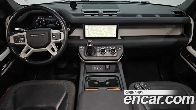 Land Rover Defender 2020 thumb 6