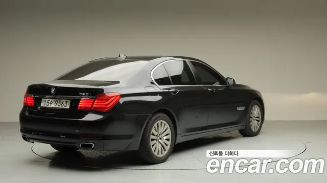BMW 7 серии 2010 thumb 3