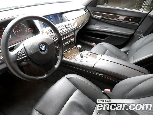 BMW 7 серии 2010 thumb 7