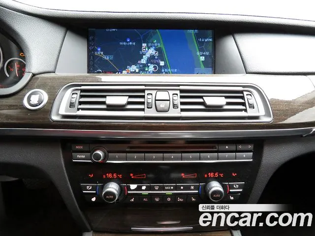 BMW 7 серии 2010 thumb 10