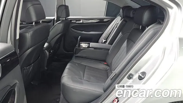 Hyundai Genesis 2013 thumb 12