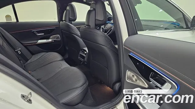 Mercedes-Benz E-Класс 2025 thumb 10