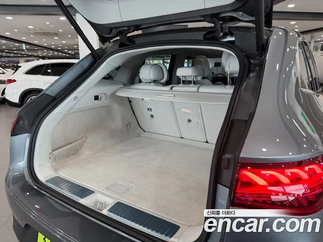 Mercedes-Benz EQE 2025 thumb 10