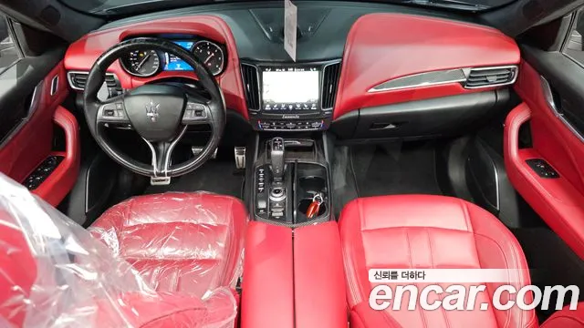 Maserati Levante 2019 thumb 7