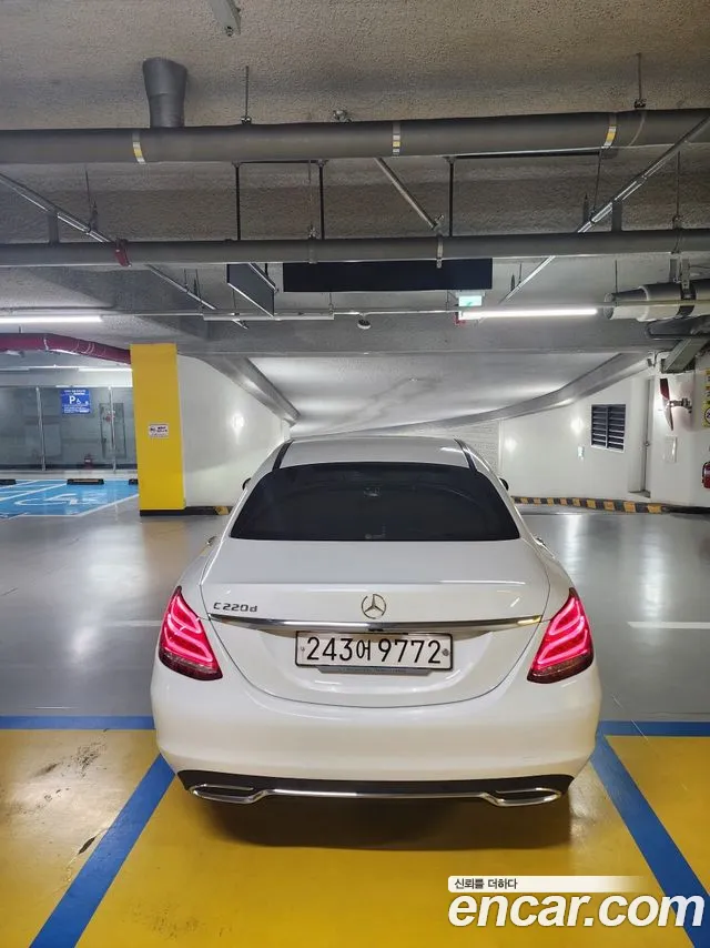 Mercedes-Benz C-Класс 2015 thumb 2
