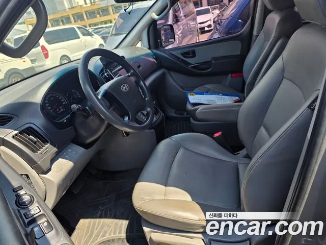 Hyundai Starex 2015 thumb 10